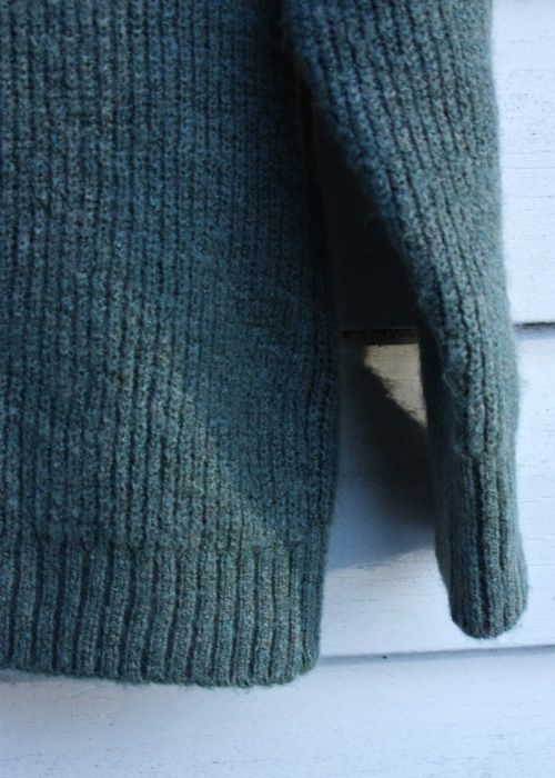 Zielony sweter Mango