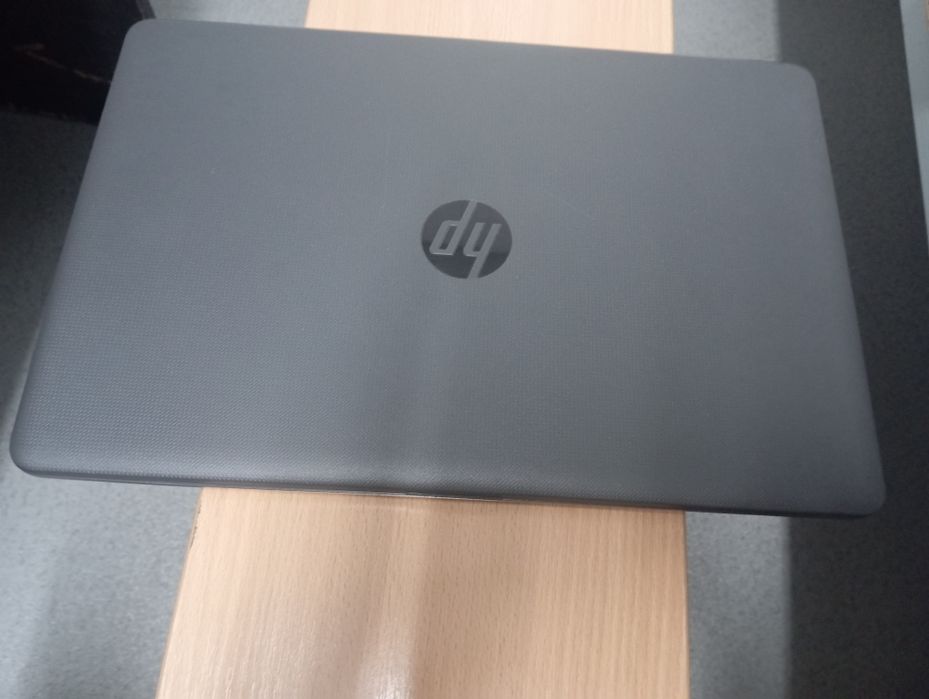 Ноутбук  5000 грн