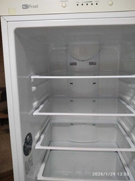 Холодильник Samsung