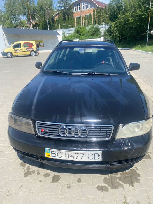 Автомобіль Audi A4