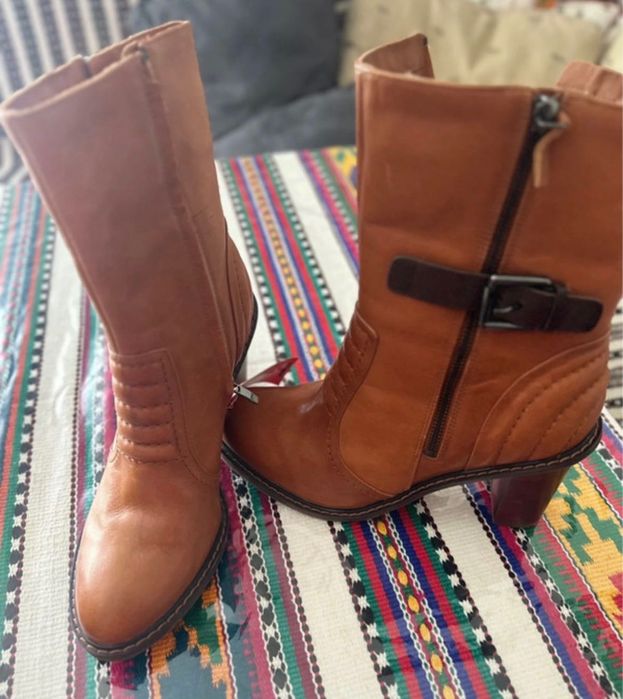 Шкіряні жіночі чоботи,Clark’s.