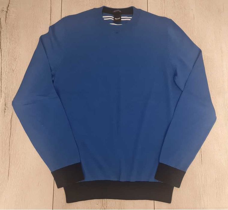 NOWY Sweterek męski HUGO BOSS oryginalny (rozmiar M/L) NIEBIESKI