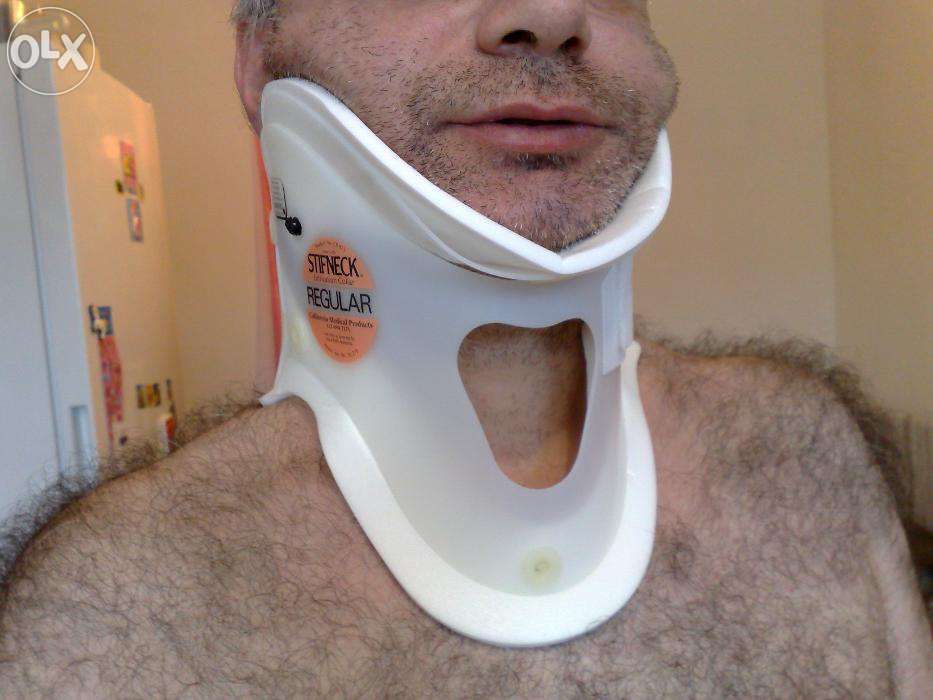 Головодержатель, шейный бандаж или шейная шина. Филадельфия.