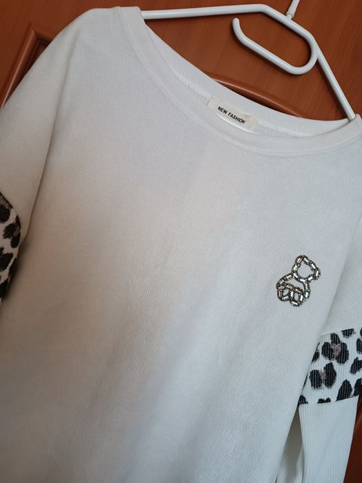 Bluzka biała z wzorem panterki