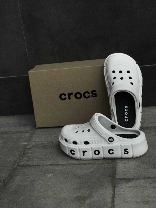 Модные Crocs женские пляжные тапочки крокс Стильні Крокс жіночі white Кроксы белые женские на высокой подошве крокс танкетка крокс высокие crocs білі
