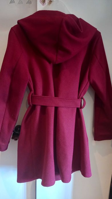 Casaco quente com capucho, bordeaux, M - Local