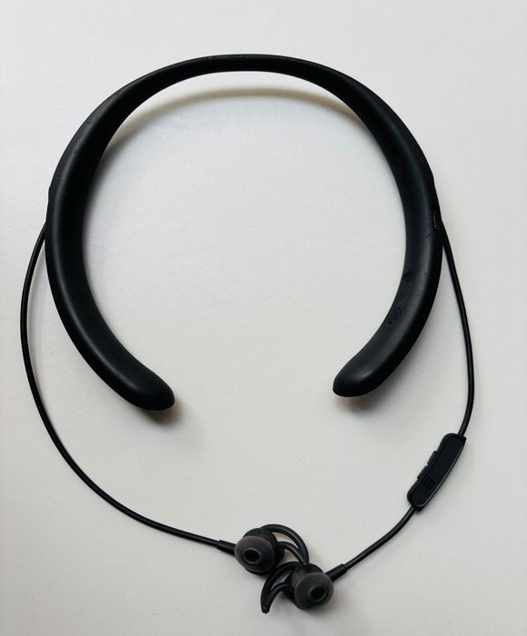 Auscultadores Bose QC30, sem fios e com cancelamento de ruido ativo