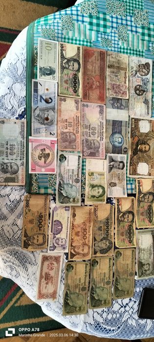 Notas e moedas de coleção