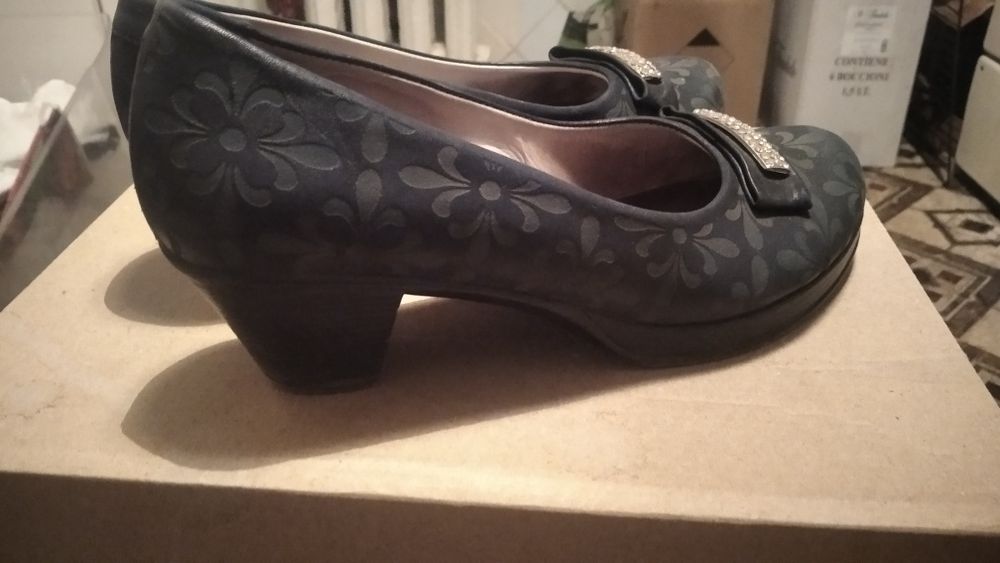 Туфли  кожаные  Алиса (36р-р)