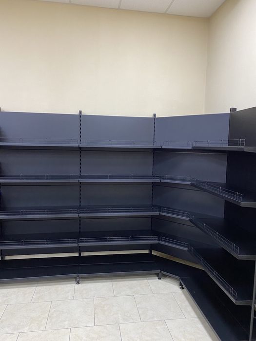 Стеллаж (витрина) с полками перфорирован односторон пристенный металл