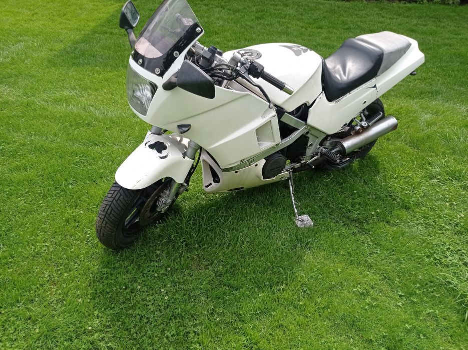 Kawasaki GPZ 600 części gaźnik silnik moduł wiązka airbox lampa tryby