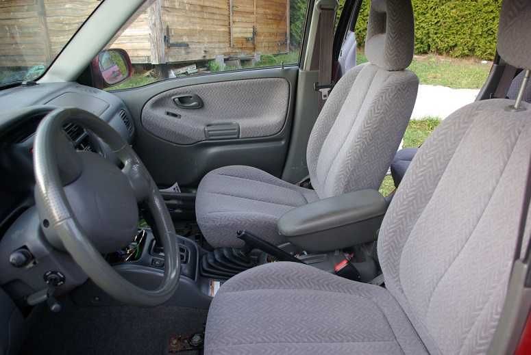Suzuki Grand Vitara, 2,5 V6, benzyna, 4x4 reduktor