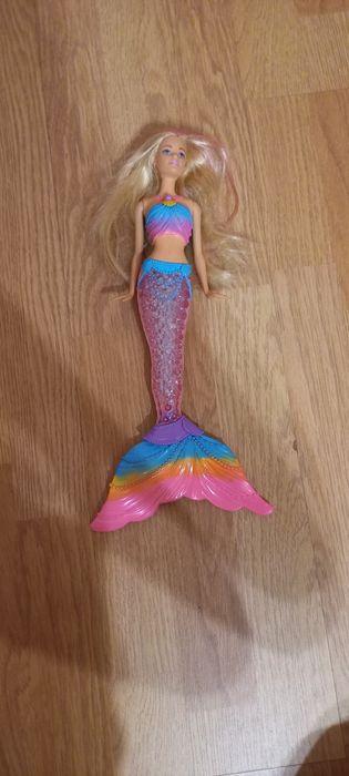 Лялька BARBIE сяючий хвіст