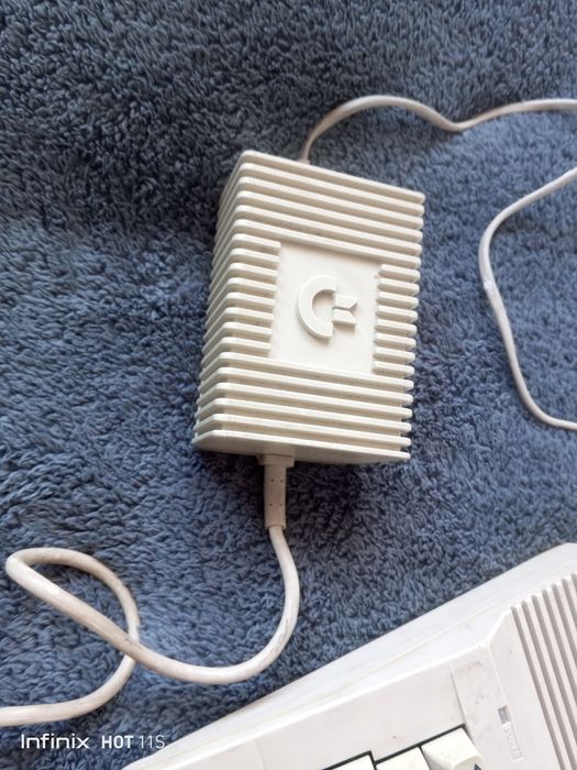 Commodore C64 komputer PRL