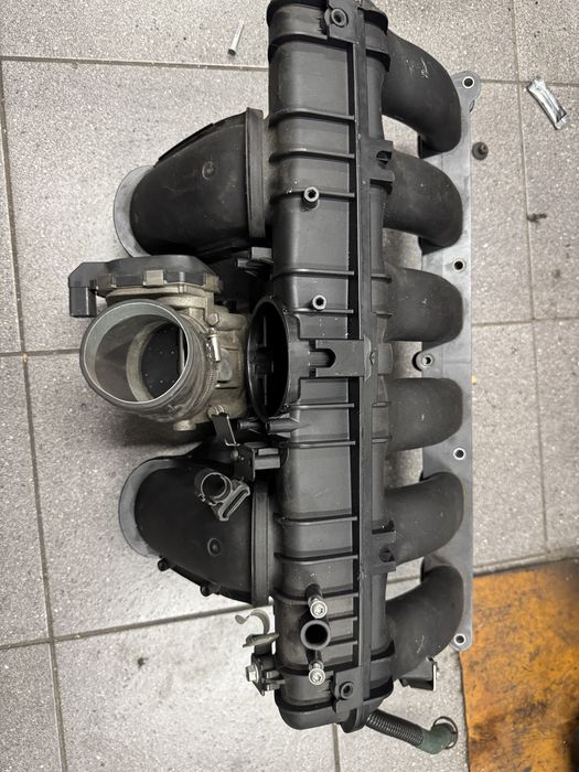 Kolektor ssący bmw n52 b30 3.0si 272km