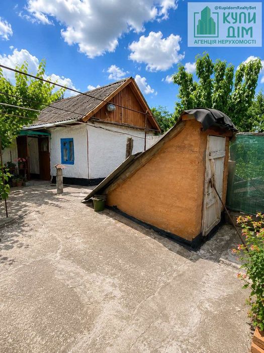 Продається частина будинку на Озерній балці з окремим двором та заїздом!