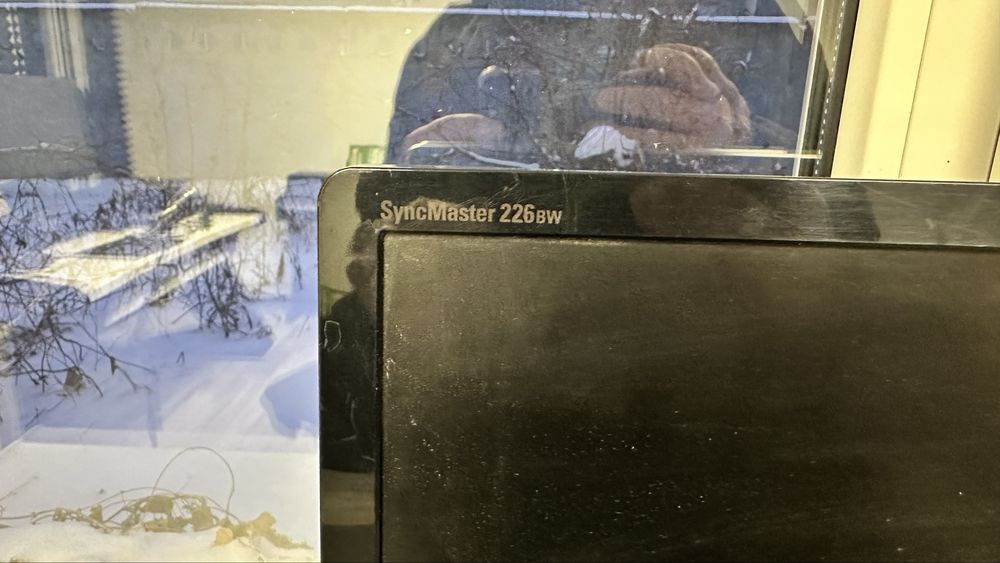 Монитор Samsung SyncMaster 226bw
