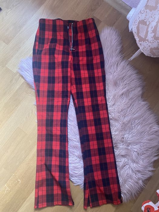 Червоно-чорні штани в шотландську клітинку h&m