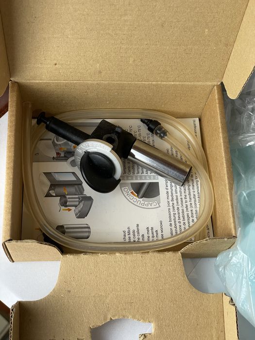 Spieniacz do mleka Cappuccinatore CS 20 by Nespresso 704 Zestaw