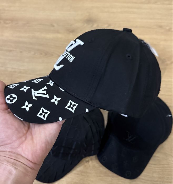 Кепка Louis Vuitton сіра чорна