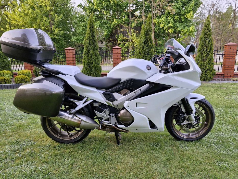 Honda VFR 800 F RC79 2014 wyposażona po serwisie