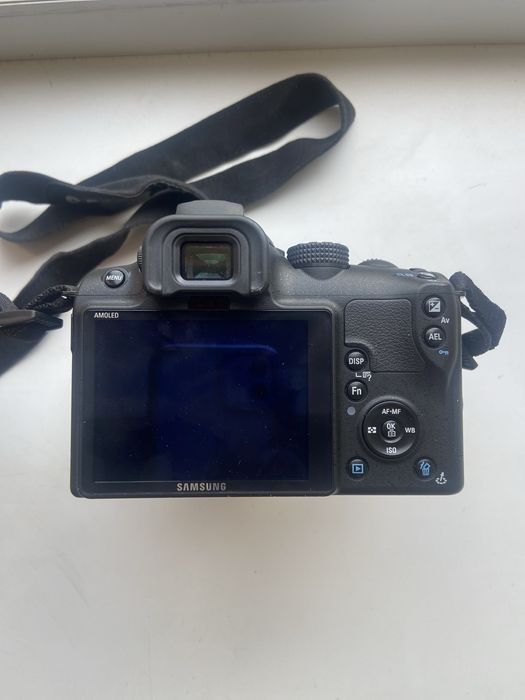 Продам фото апарат самсунг нх10