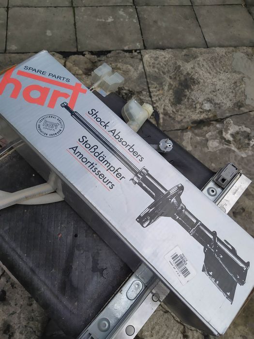 Amortyzator Peugeot 305