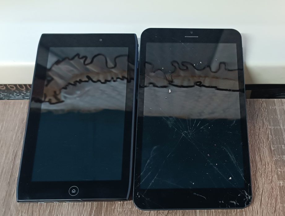 продам на запчасти телефоны. ноутбуки.