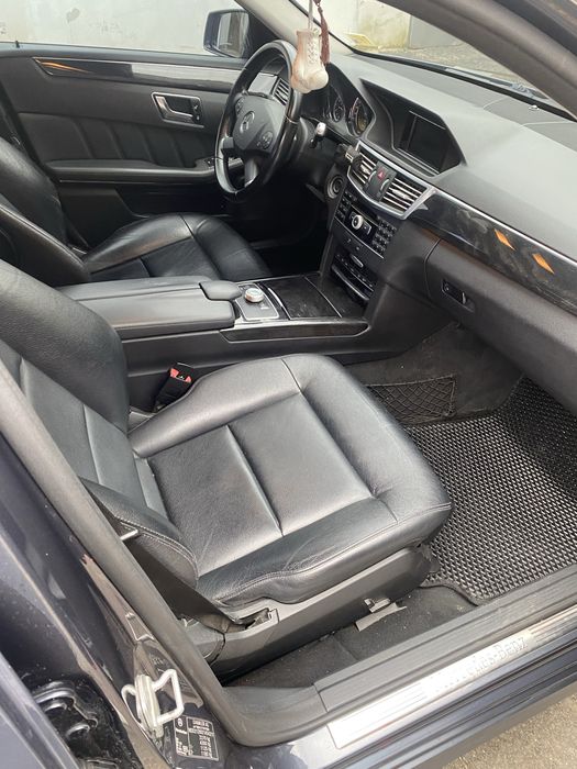 Mercedes-Benz E-class w212 2011р