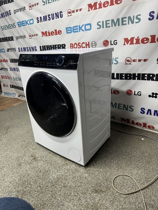 Вузька пральна машина Haier 50см 8кг