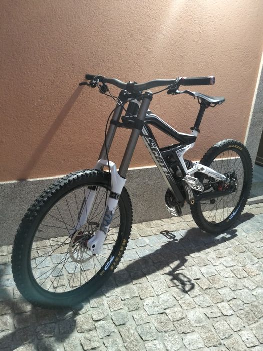 Bicicleta de downhill PROFISSIONAL