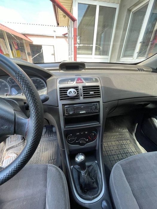 Продам Пежо 307 2.0HDI