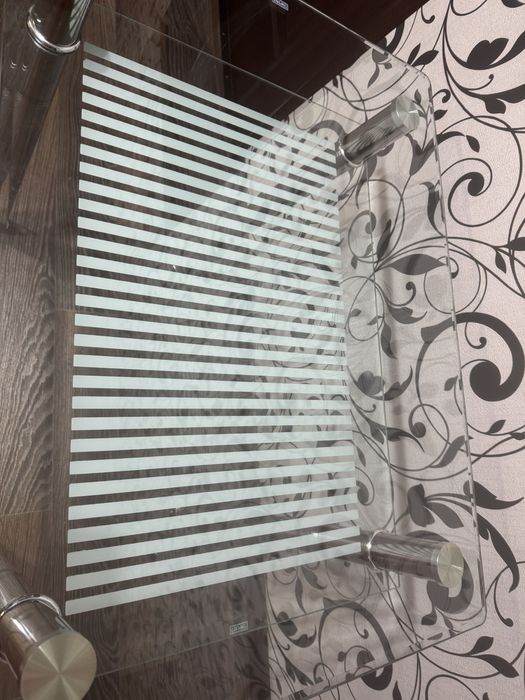 Стол стеклянный б/у