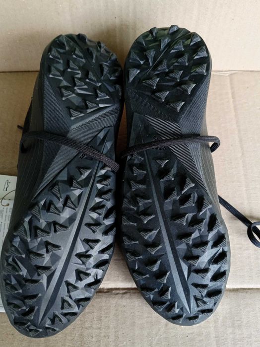 сороконошкі adidas predator edge.3 tf