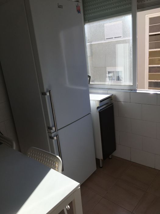 Arrendo quarto no areeiro