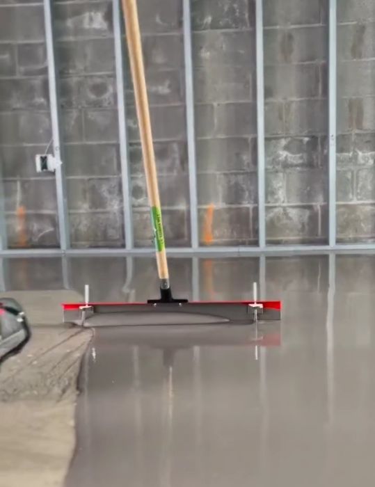 Aplicador de pavimento flutuante