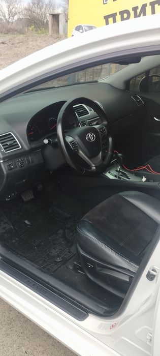 Продам Тойоту Авенсіс