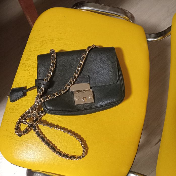 Продам женскую сумочку