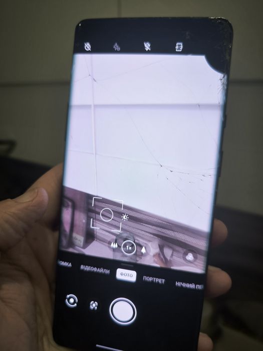 Oneplus 8 pro in2023 128gb битий