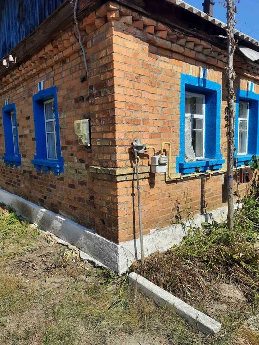 Шпилі, цегляний будинок 73 кв.м.  Поруч ліс і річка