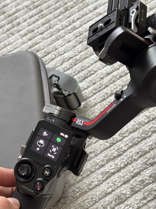 Продам стабілізатор DJI RS 3