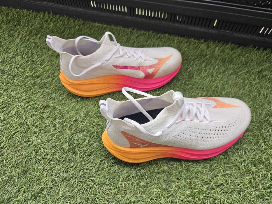 Buty Mizuno Neo Vista 2 (r. 42 - 27 cm) / USX