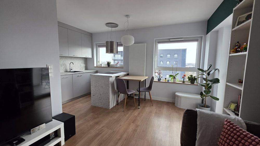 Przytulna i jasna kawalerka przy ul. Bułgarskiej