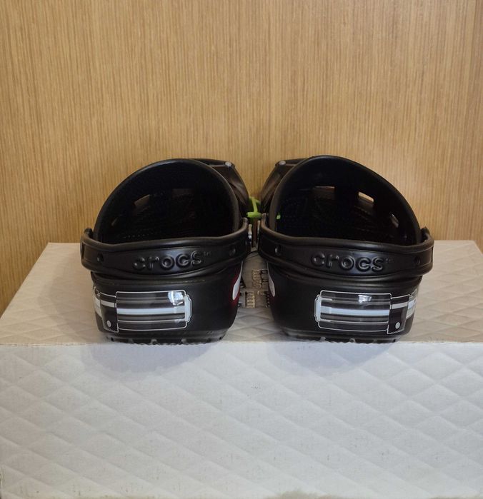 Crocs STAR WARS™ Darth Vader Classic Clogs Multi оригінал р 41