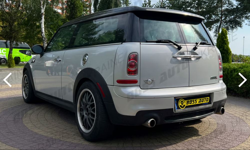 MINI Cooper Clubman S 2011