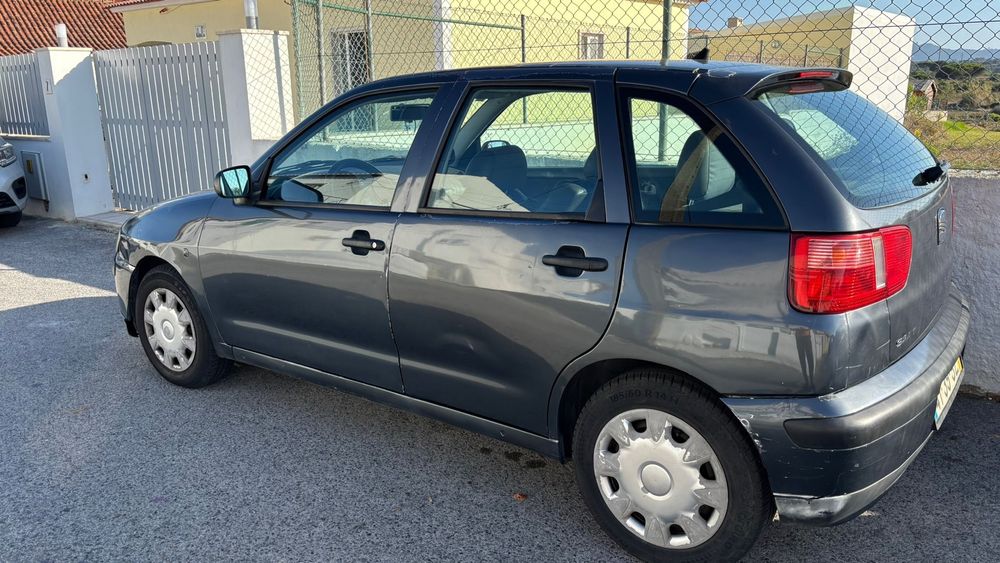Seat Ibiza 2002 1.0 foto 2