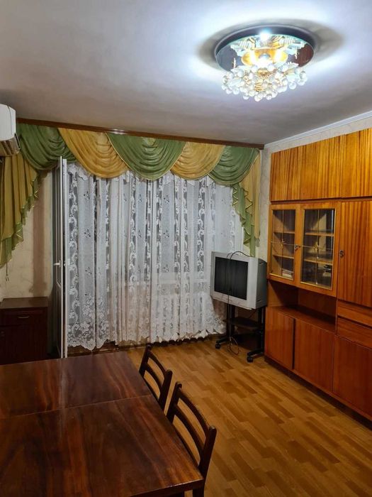 Продам 3 кімн. квартиру на Молодіжному. 3/5 пан. 40000