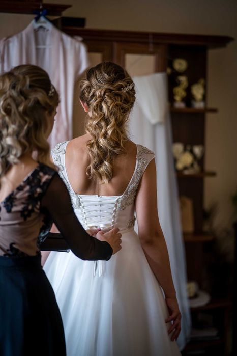 Przepiękna suknia ślubna