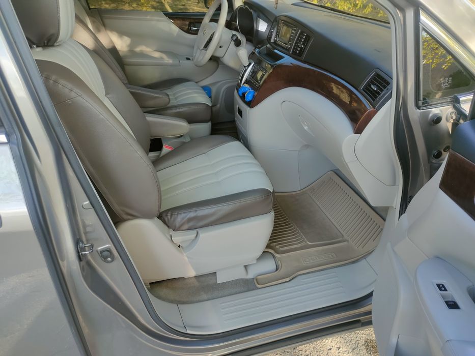 Продам 7-містний мінівен Nissan Quest 2017р.3.5 бензин