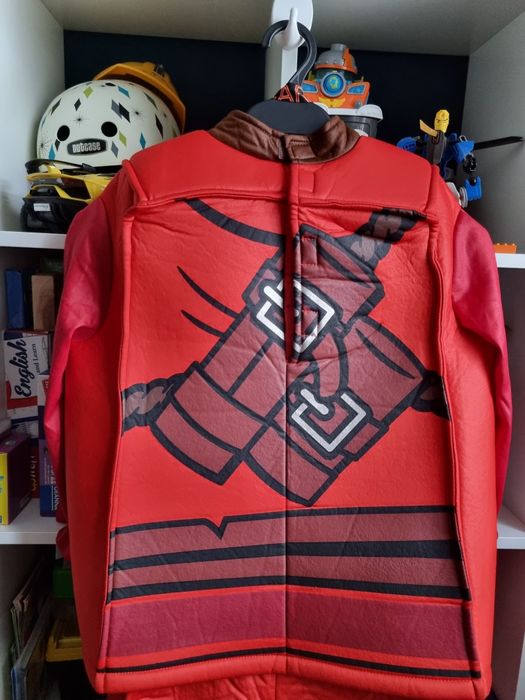 Czerwony ludzik lego wojonik ninjago kai 7 8 9 lat